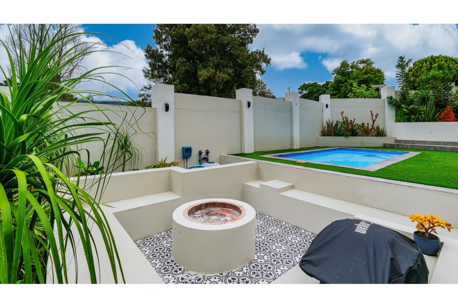 4 Bedroom Property for Sale in Heatherlands Western Cape